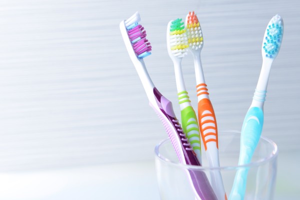 Things To Look For When Picking A Toothbrush And Toothpaste