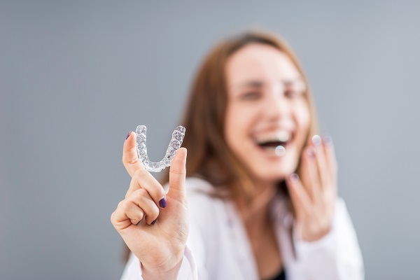 Tips For Brushing And Flossing During Invisalign Therapy